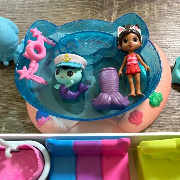 Gabby’s Dollhouse figures, furniture and accessories - Picture 7 of 9